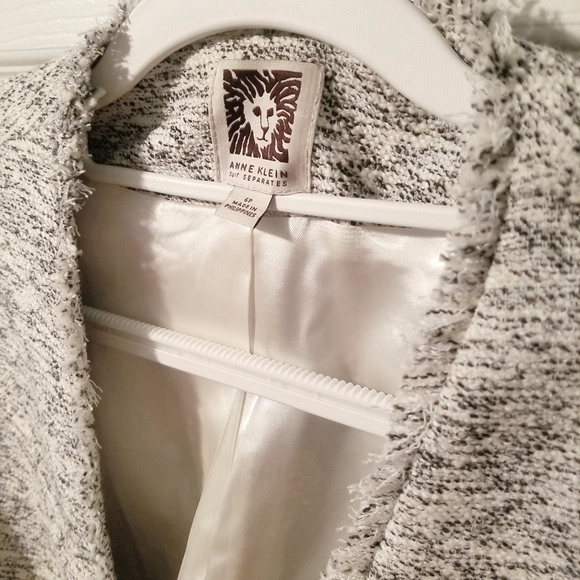 Anne Klein Preppy 90s stylw White Boucle 3/4 Sleeve Suit Jacket - Picture 5 of 6